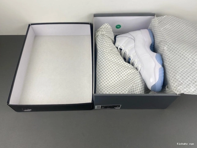 CT8012-104 Blue Jordan Air legend 11 0522